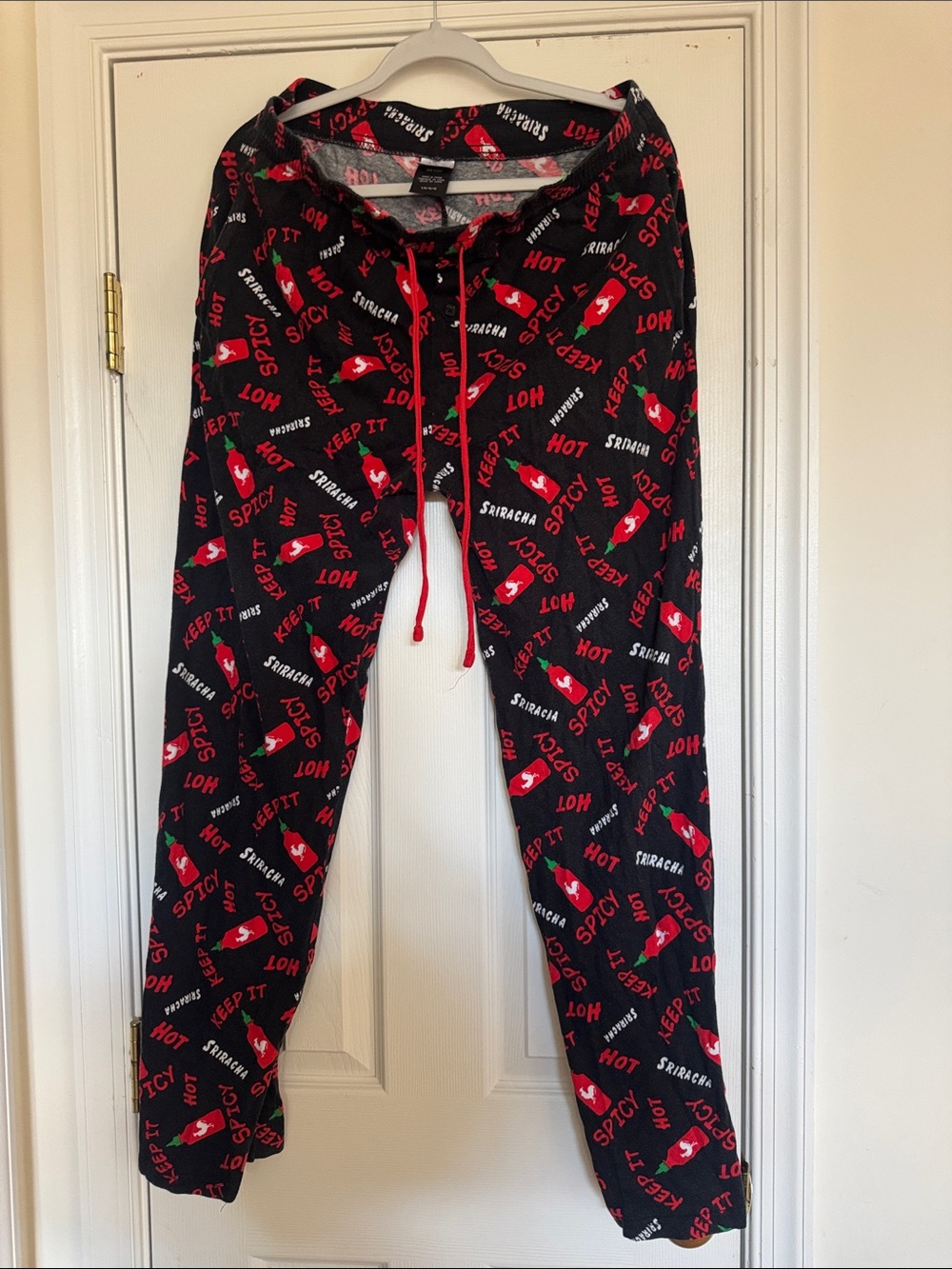 Unknown Brand Men’s Black Sriracha Print Lounge Pants